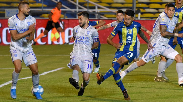 Central debutó con el pie derecho
