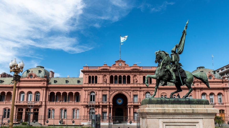Fernandez resultó negativo