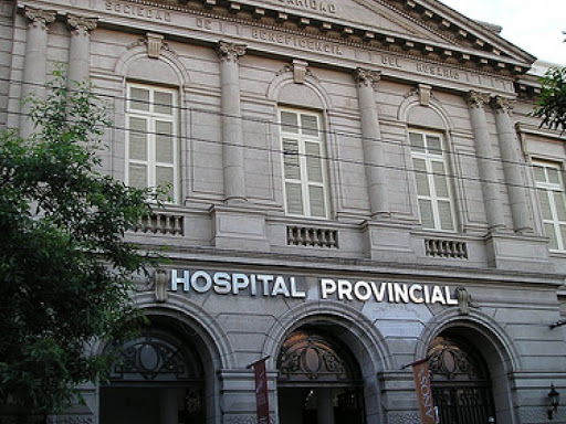 Dos jóvenes heridos por supuesto intento de robo