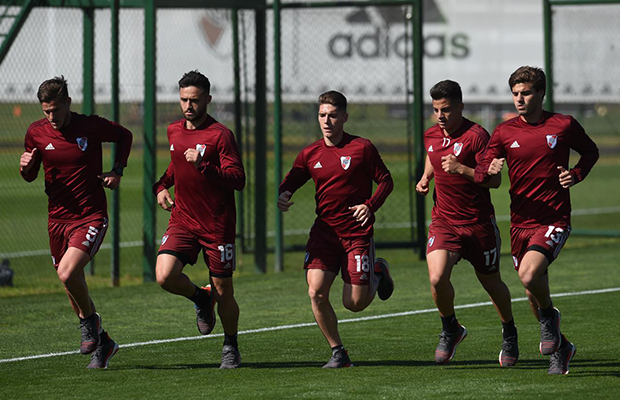 Bajo protesta, River jugará en la cancha de Independiente