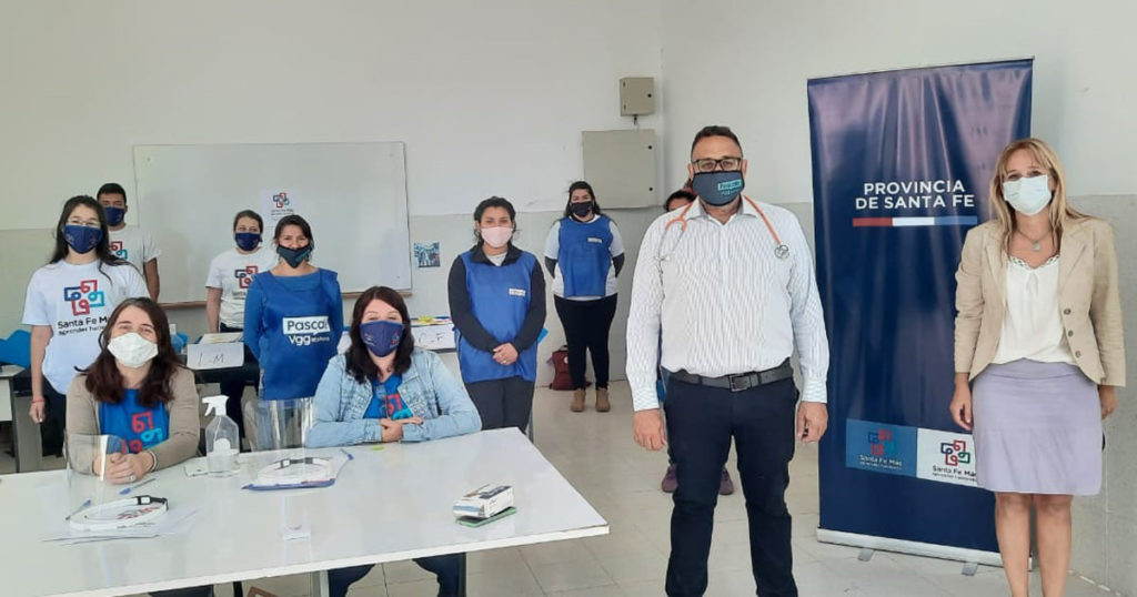 Entregaron Tarjetas de Santa Fe Mas a jóvenes de VGG
