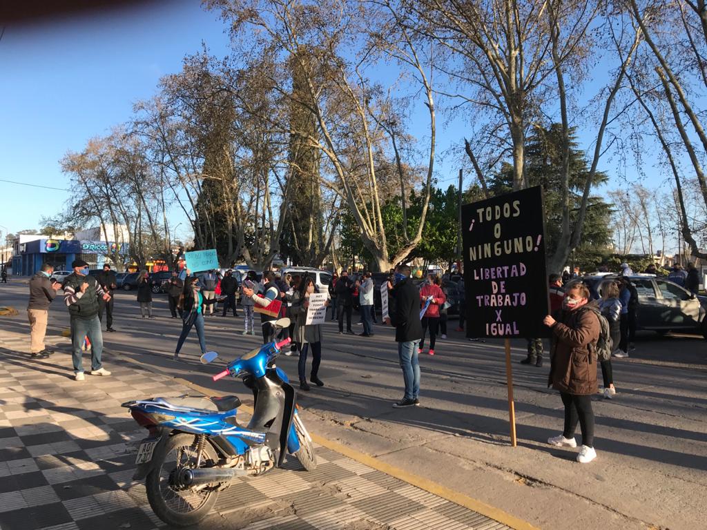 Protesta de Comerciantes. &quot;Todos o ninguno&quot;