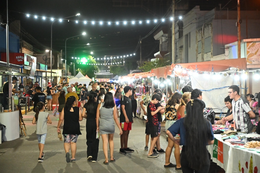 SE LLEVÓ ADELANTE DE FORMA EXITOSA LA &quot;NOCHE DE PEATONAL&quot; EN AVENIDA FILIPPINI