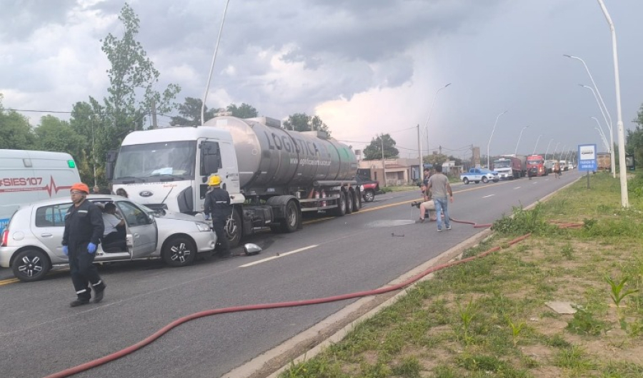 Accidente en Ruta 21 y Urquiza: un hombre sufrió lesiones leves y fue trasladado al Heca
