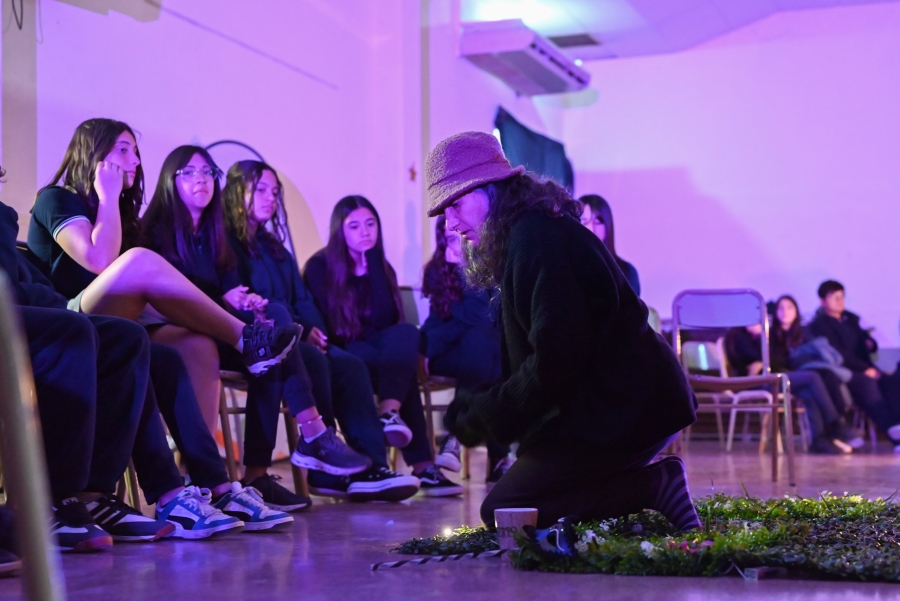 Adultos mayores presentan la muestra artística “Susurros en el Tiempo” en Villa Gobernador Gálvez