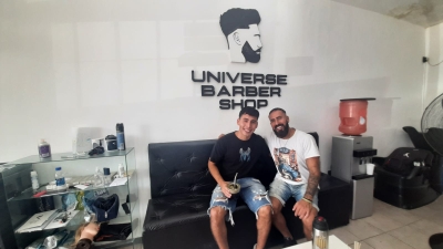 Una barbería de Pueblo Esther recibió 1200 dólares de regalo