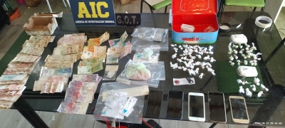 La AIC detuvo a cuatro hombres y a una mujer por narcomenudeo