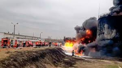 Helicópteros de Ucrania bombardearon un depósito de combustibles en Rusia
