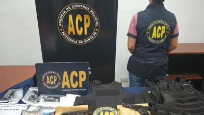 En un año la agencia de control policial realizó 68 allanamientos y detuvo a 120 policías