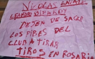 Balean a una persona frente a la cancha de Newell's y dejan una nota para presuntos jefes de la barra de Newell’s en V. G. Gálvez