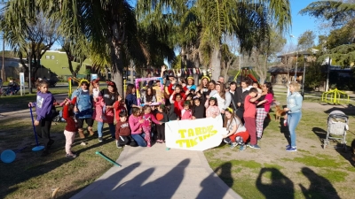 Mateada y charla sobre el autismo en la Plaza del Tanque