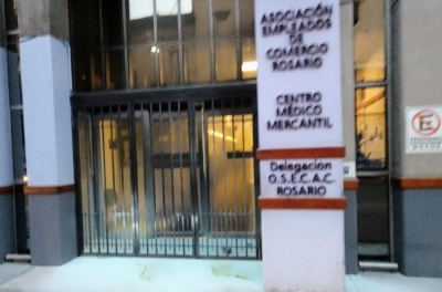 Atacan con bombas molotov a dos sedes gremiales en Rosario