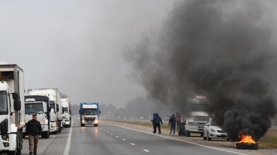 Transportistas reactivaron la protesta y endurecen los cortes en rutas de la región