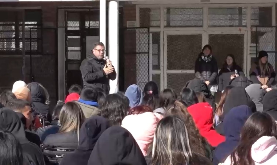 Charlas de concientización en V.G.Gálvez para la prevención del consumo problemático