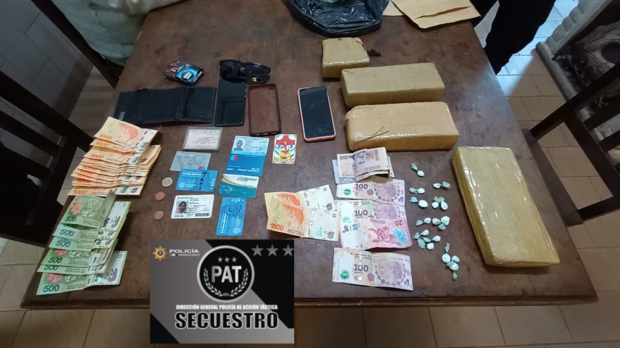 Retuvieron un taxi con pasajeros por infracción a la ley de drogas
