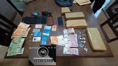 Retuvieron un taxi con pasajeros por infracción a la ley de drogas