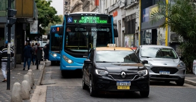 Rosario Bajo Tensión: Paro de Colectivos y Suspendidos Servicios Nocturnos de Taxis y Recolección