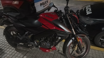 Persecución y detención de dos jóvenes, de P. Esther a V.G.Gálvez tras desobedecer una orden policial