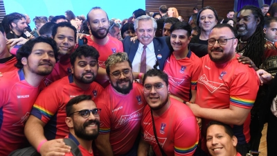 Fernández: "Debemos poner el orgullo como una respuesta política ante la discriminación"