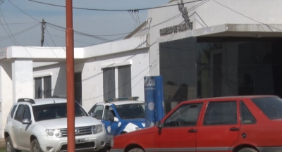 Pelea de vecinos, disparos, heridos de arma blanca y detenidos