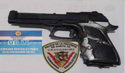 Menores demorados con arma de mentira