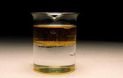 Un litro de aceite descartado en los desagües contamina hasta 1.000 litros de agua