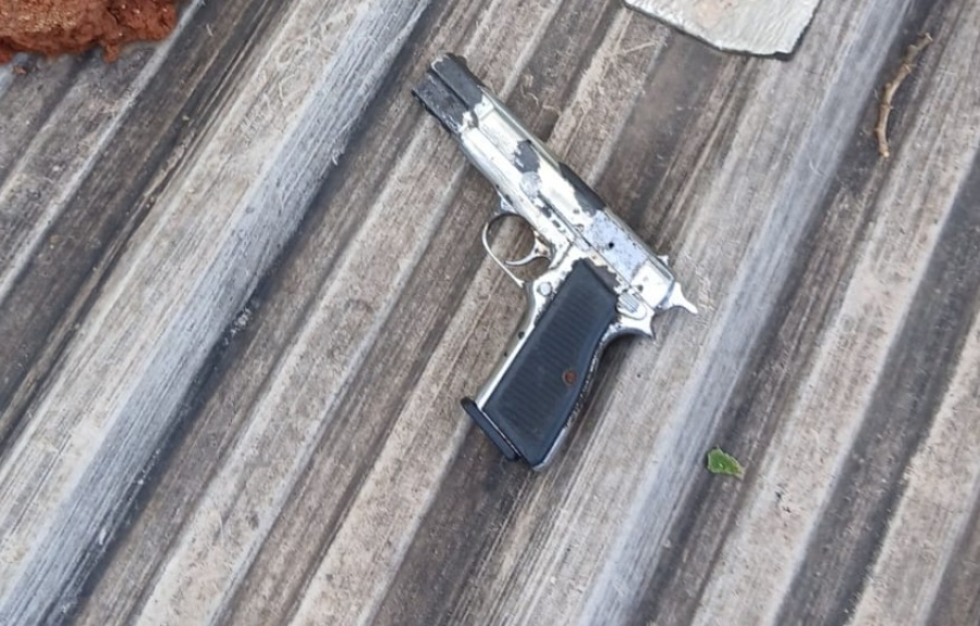 Herido de arma de fuego y dos aprehendidos en Villa Gobernador Gálvez