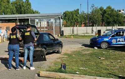 Intentaba ingresar celulares al penal