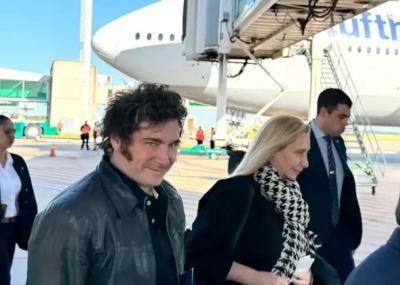 Javier Milei aterrizó en Frankfurt en su escala hacia Davos