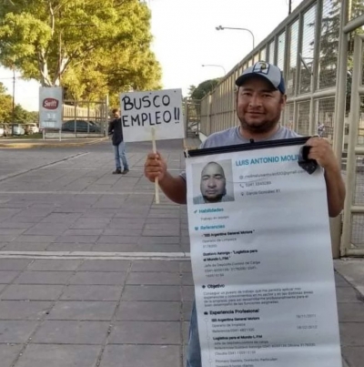 Luis busca trabajo y lo hizo de una manera muy particular