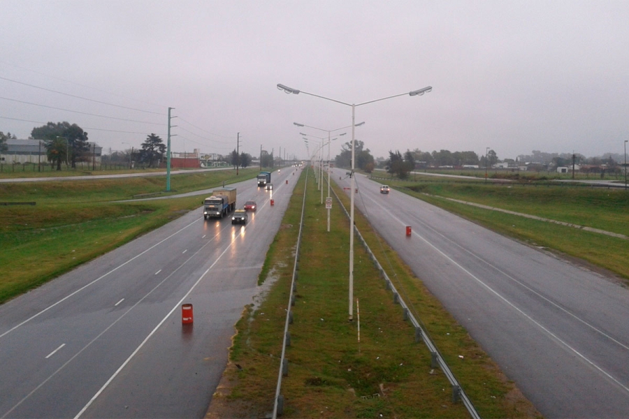 Asesinaron a un joven en la autopista a Buenos Aires para robarle robarle la moto