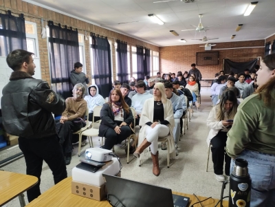 Presentaron Eureka y Flow Consciente en Pueblo Esther