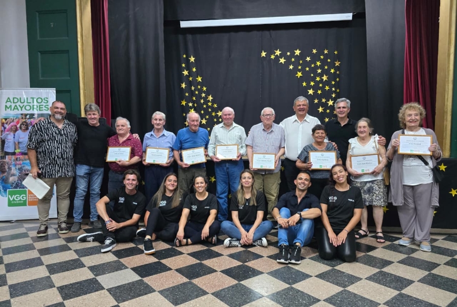 OCTUBRE DORADO: VILLA GOBERNADOR GÁLVEZ CONTINÚA HOMENAJEANDO A CIUDADANOS HONORÍFICOS