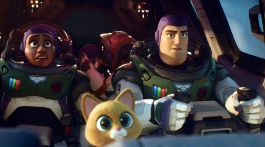 La película de Disney &quot;Lightyear&quot;, prohibida en 14 países por una escena de beso lésbico