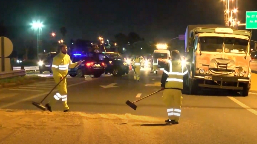 Delincuentes armados atacaron camioneros y provocaron siniestro vial