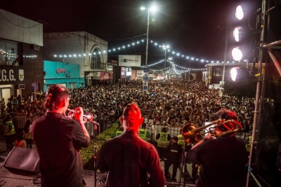 Villa Gobernador Gálvez celebró su 137° aniversario con un gran festival